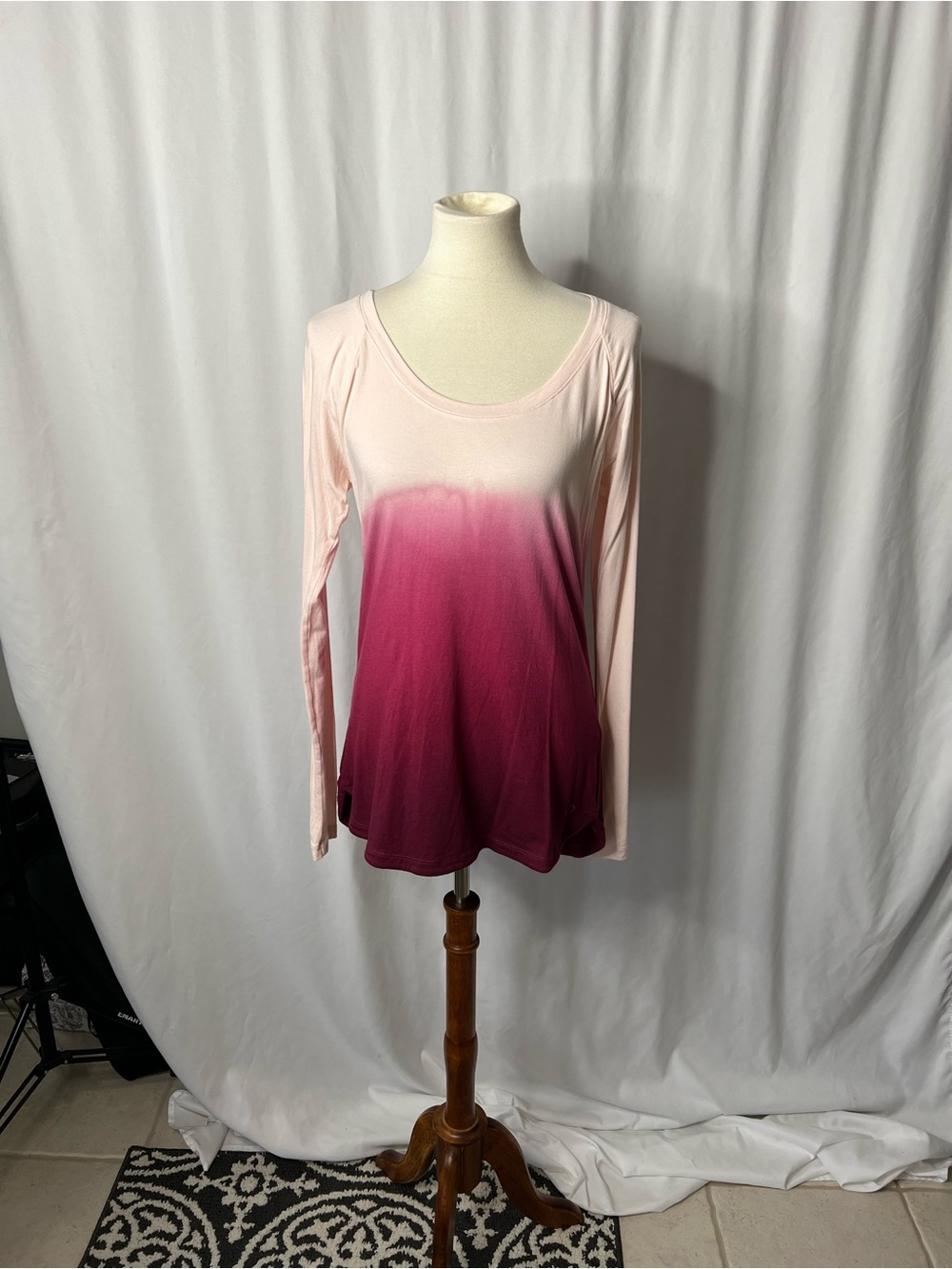 Calia by Carrie Underwood Ombre Long Sleeve Top | Pink Burgundy | Size L